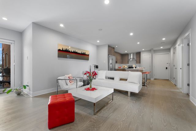 3109 Paris Avenue 204, River Grove, IL 60171