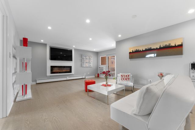 3109 Paris Avenue 204, River Grove, IL 60171