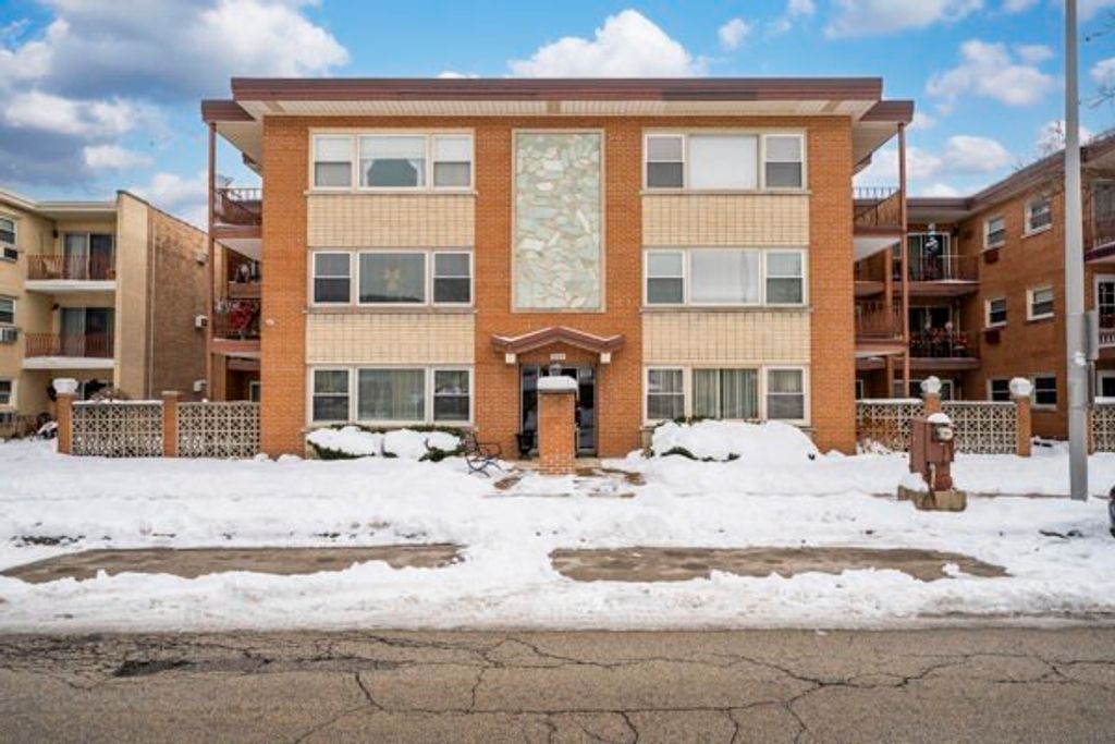 3109 Paris Avenue 204, River Grove, IL 60171