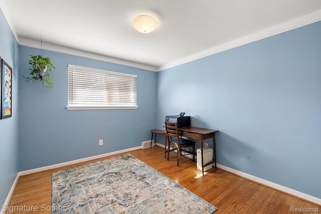 28830 Lorikay Street, Farmington Hills, MI 48334