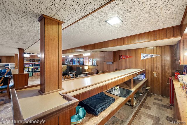 28830 Lorikay Street, Farmington Hills, MI 48334