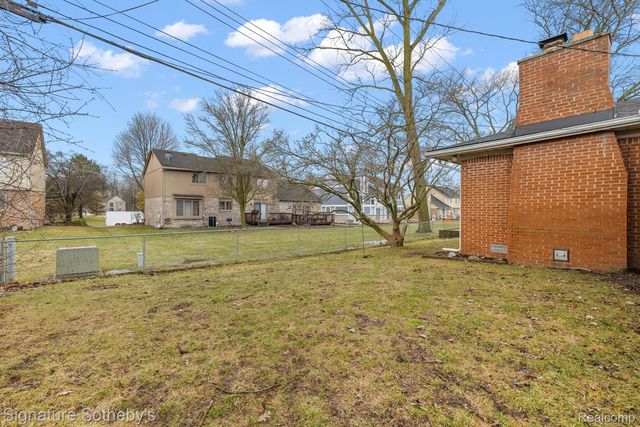 28830 Lorikay Street, Farmington Hills, MI 48334