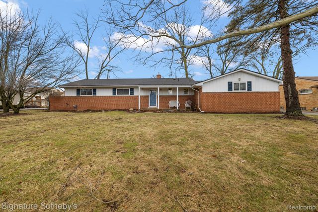 28830 Lorikay Street, Farmington Hills, MI 48334