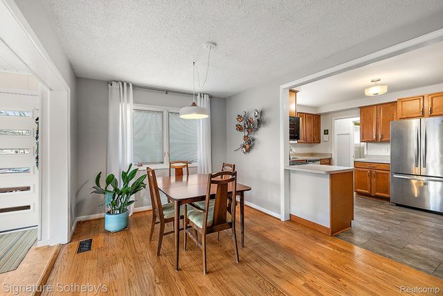 28830 Lorikay Street, Farmington Hills, MI 48334