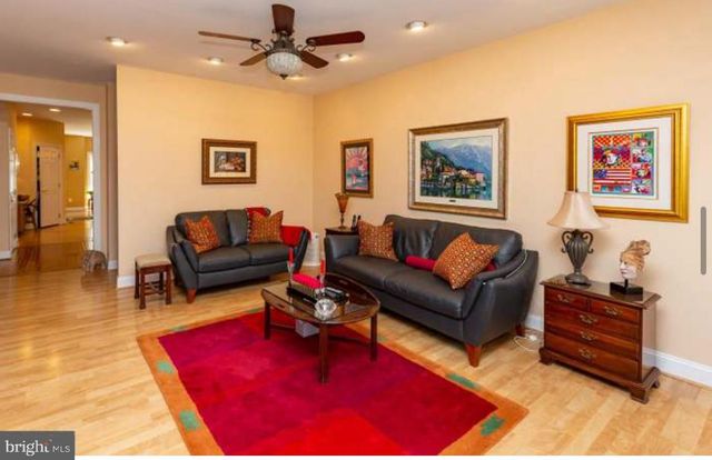 135 BIRKDALE DR, Blue Bell, PA 19422