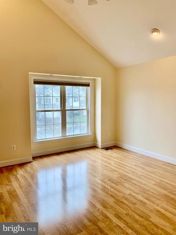 135 BIRKDALE DR, Blue Bell, PA 19422