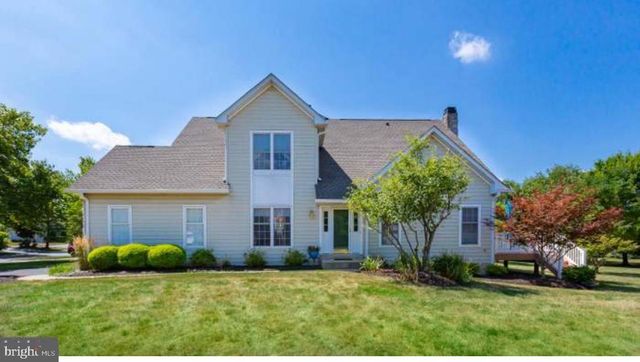 135 BIRKDALE DR, Blue Bell, PA 19422