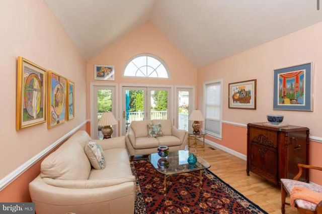 135 BIRKDALE DR, Blue Bell, PA 19422