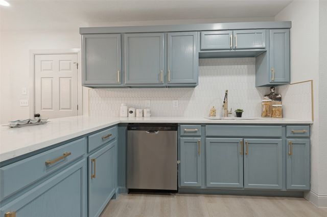 7444 Willis Avenue, Fort Worth, TX 76116