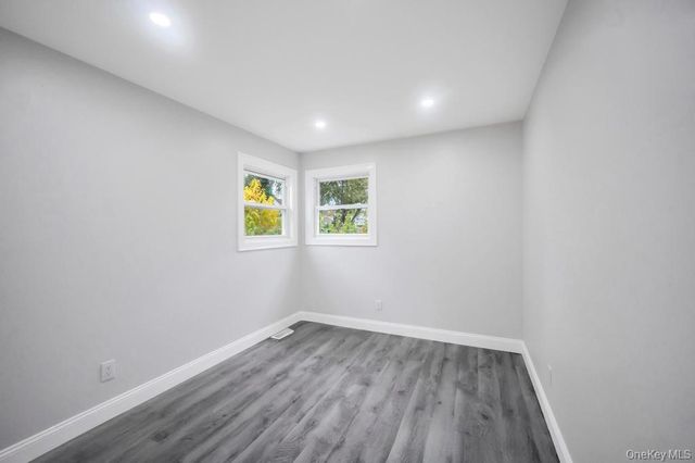 3004 New London Avenue, Medford, NY 11763