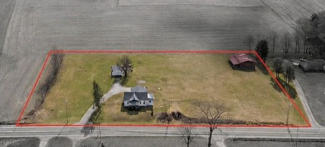 8942 Edison Street NE, Louisville, OH 44641