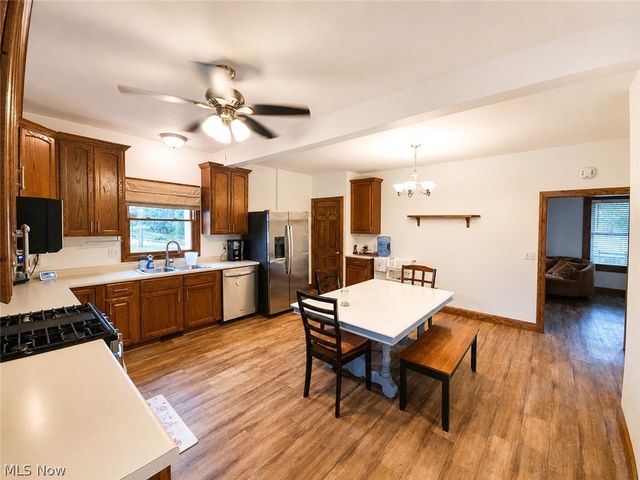 8942 Edison Street NE, Louisville, OH 44641