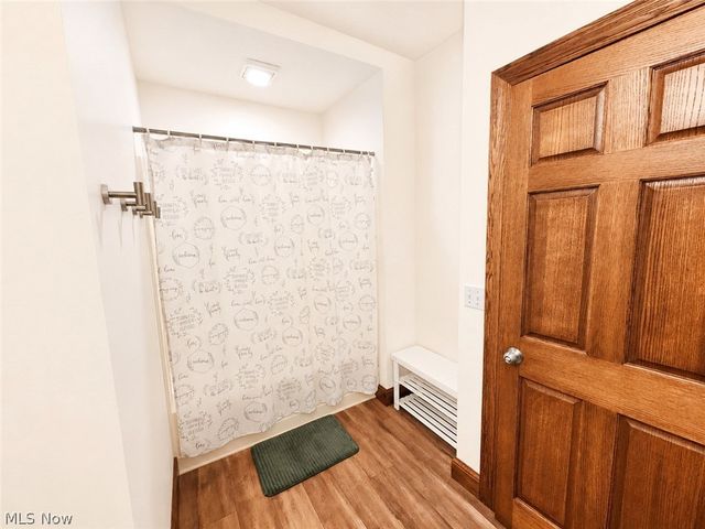 8942 Edison Street NE, Louisville, OH 44641