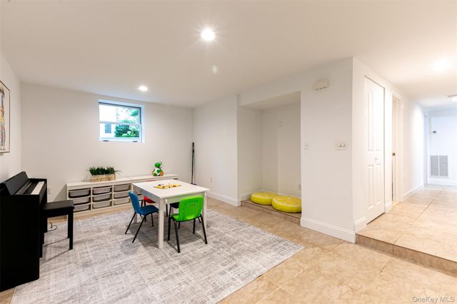 8 Belmont Avenue, Rye, NY 10580