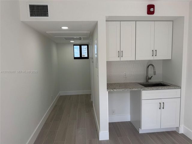 20281 E Country Club Drive CAB19, Aventura, FL 33180