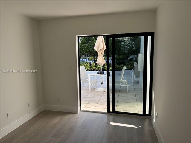 20281 E Country Club Drive CAB19, Aventura, FL 33180