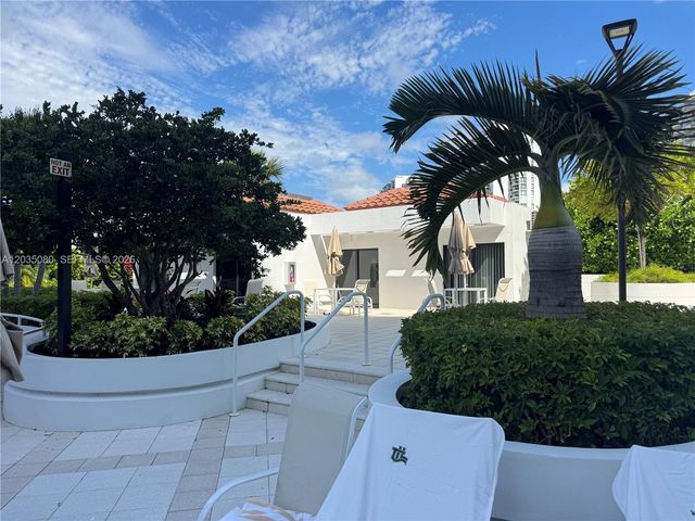 20281 E Country Club Drive CAB19, Aventura, FL 33180