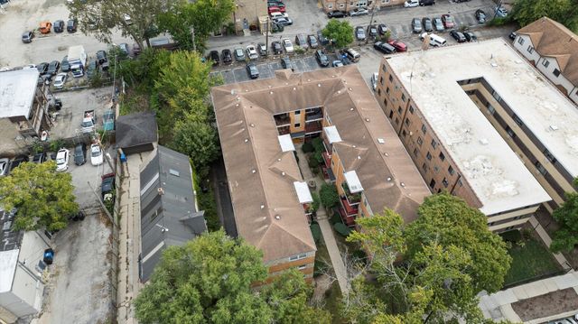 4337 N Kedvale Avenue 2E, Chicago, IL 60641