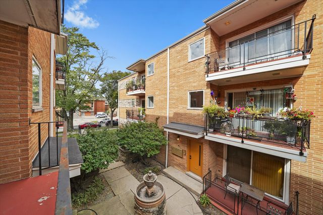 4337 N Kedvale Avenue 2E, Chicago, IL 60641