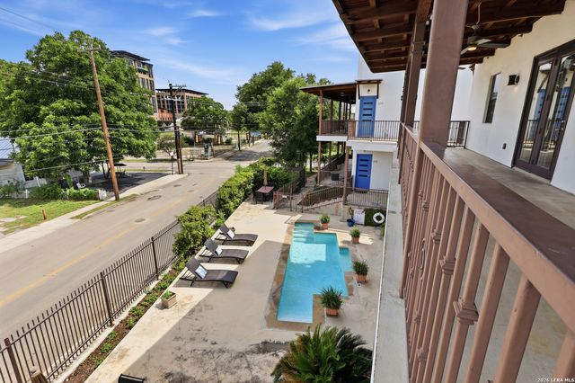 1542 N Alamo St Unit 201, San Antonio, TX 78215
