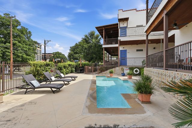 1542 N Alamo St Unit 201, San Antonio, TX 78215
