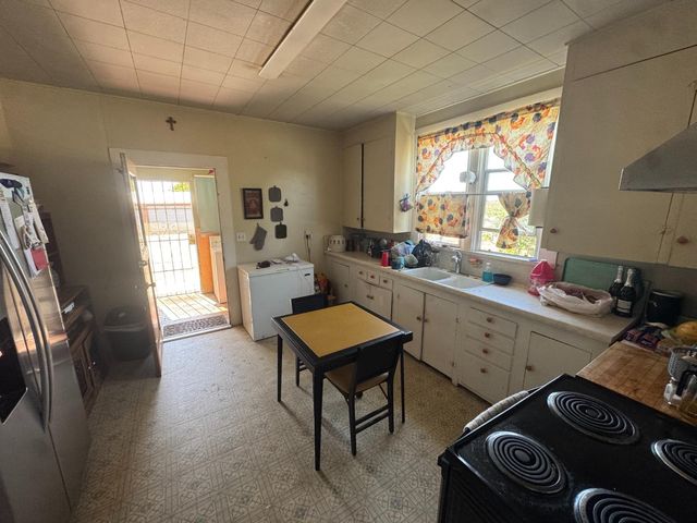 8138 S Kenneth Avenue, Fowler, CA 92625