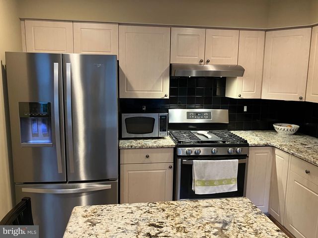 204 CARRINGTON CT, Warwick, PA 18974