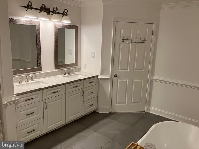204 CARRINGTON CT, Warwick, PA 18974