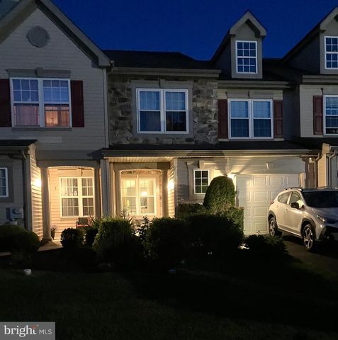 204 CARRINGTON CT, Warwick, PA 18974
