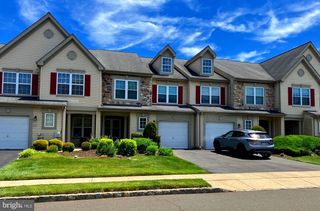 204 CARRINGTON CT, Warwick, PA 18974
