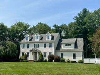 20 Laurelwood Dr, Norwell, MA 02061