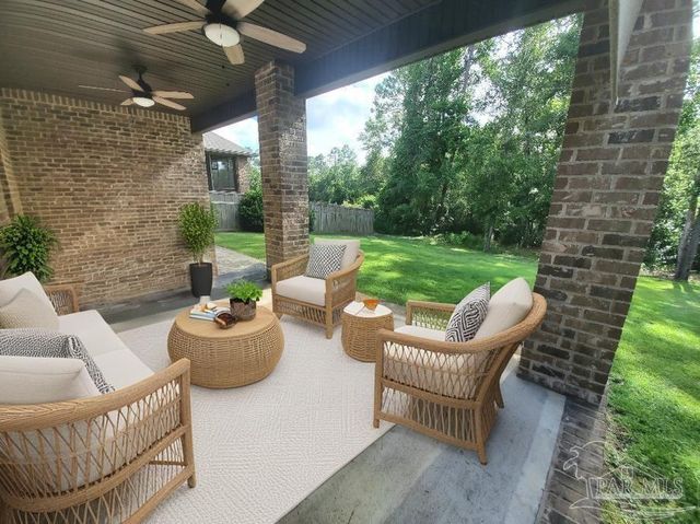 2549 Redford Dr, Cantonment, FL 32533