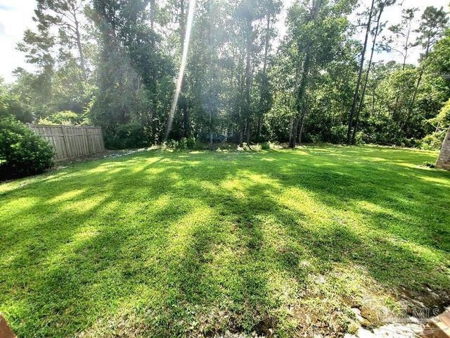 2549 Redford Dr, Cantonment, FL 32533