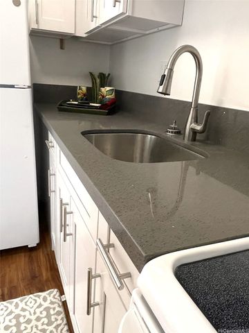 1560 Thurston Avenue 1201, Honolulu, HI 96822