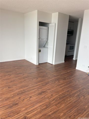 1560 Thurston Avenue 1201, Honolulu, HI 96822