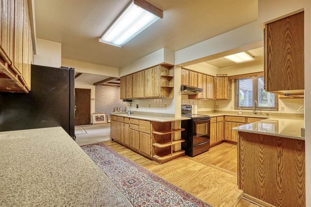3169 Hickory Ridge Road, Madison, WI 53719