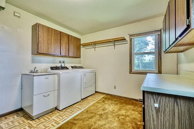 3169 Hickory Ridge Road, Madison, WI 53719
