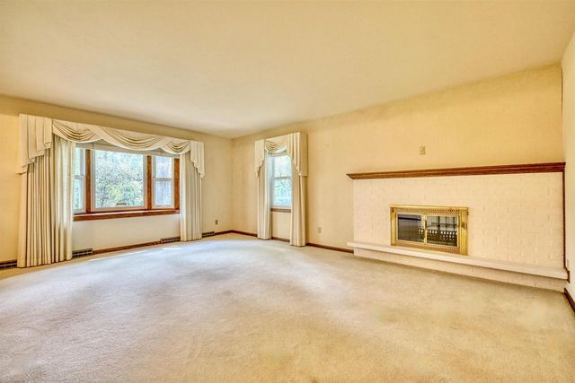 3169 Hickory Ridge Road, Madison, WI 53719