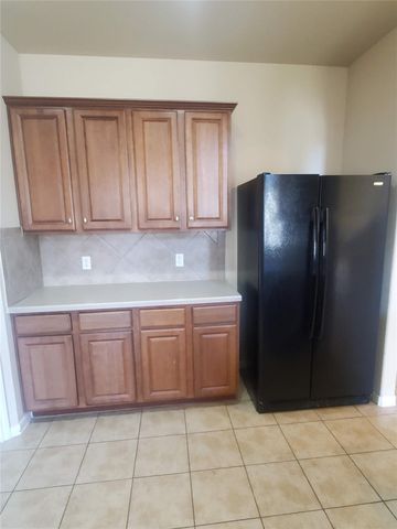 501 Dinge Bay DR, Round Rock, TX 78664