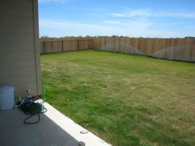 501 Dinge Bay DR, Round Rock, TX 78664