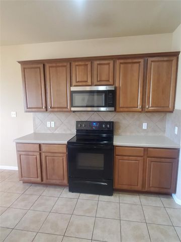 501 Dinge Bay DR, Round Rock, TX 78664