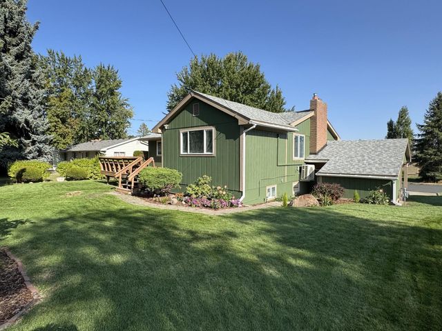 1714 4th St, Cheney, WA 99004