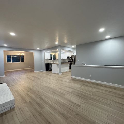 1714 4th St, Cheney, WA 99004