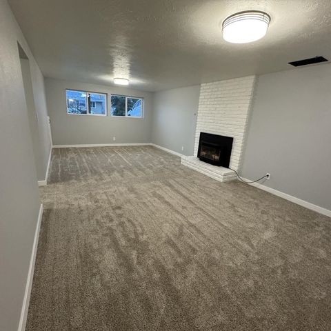 1714 4th St, Cheney, WA 99004