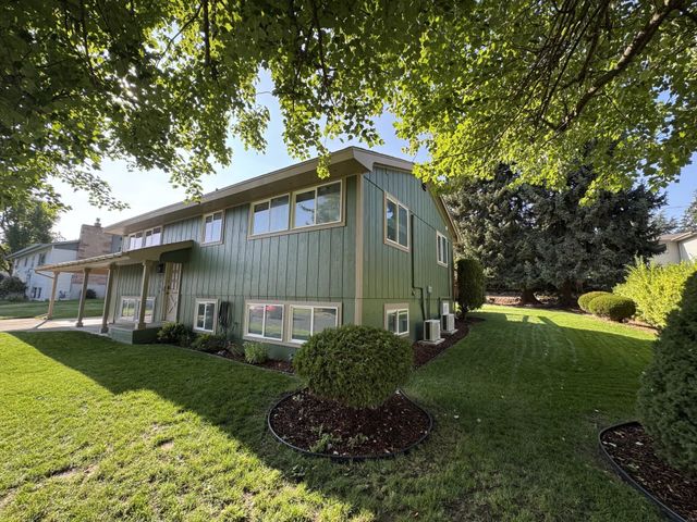 1714 4th St, Cheney, WA 99004