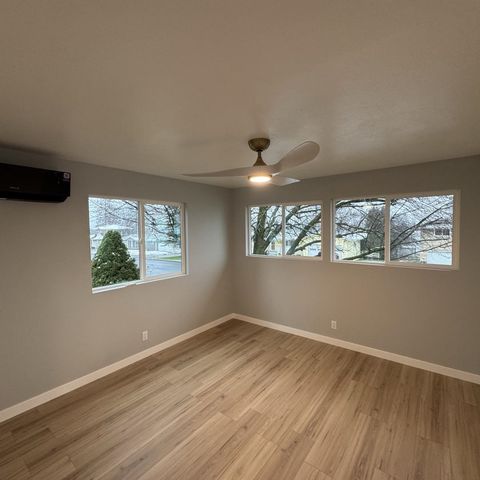 1714 4th St, Cheney, WA 99004