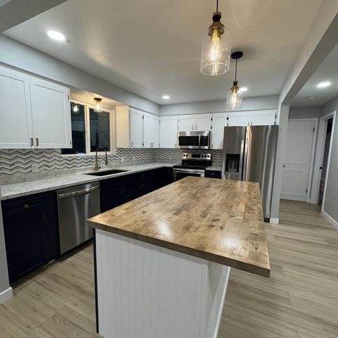 1714 4th St, Cheney, WA 99004