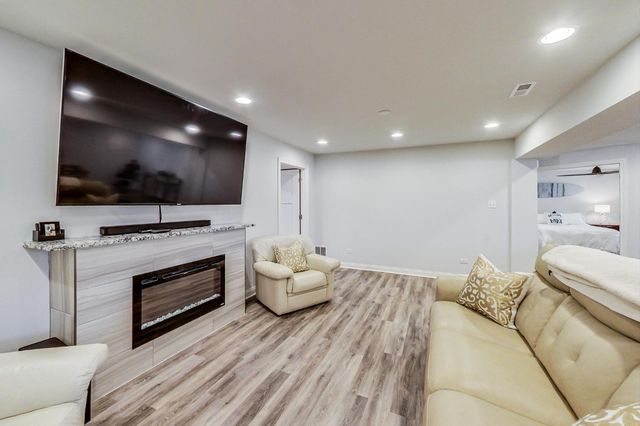 6143 S Dune Harbor Drive, Portage, IN 46368