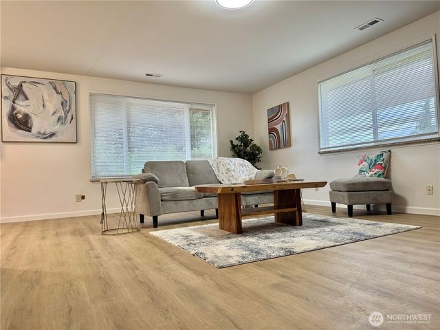 19431 107TH Avenue SE, Renton, WA 98055