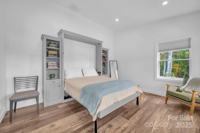 1260 Beaver Island Trail Road, Walnut Cove, NC 27052